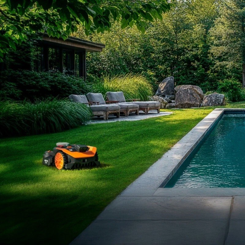 WORX vejapjovės robotas 2WD, be ribinio laido, 1200 m², AI kliūčių atpažinimas, WR312E