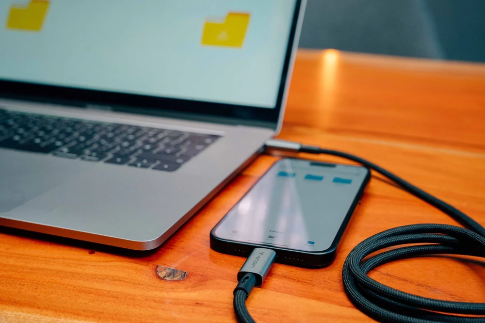 Kabelis Verbatim Sync & Charge USB-C į USB-C 240W 40Gb/s 120cm juodos spalvos 31847