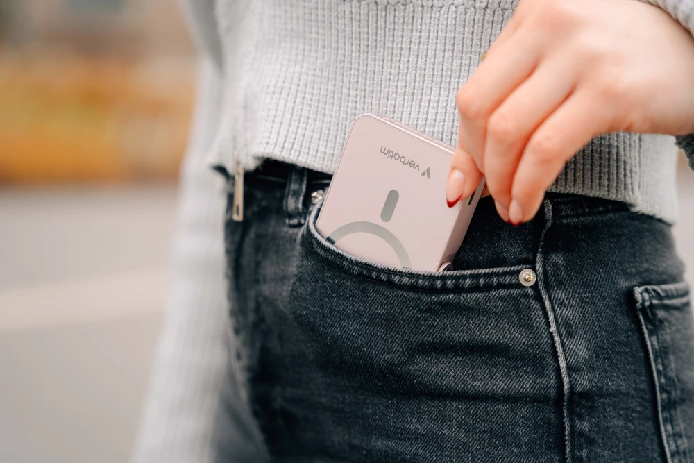 Verbatim Charge ‘n’ Go magnetinis belaidis įkroviklis su stovu, 10000mAh, Rožinė