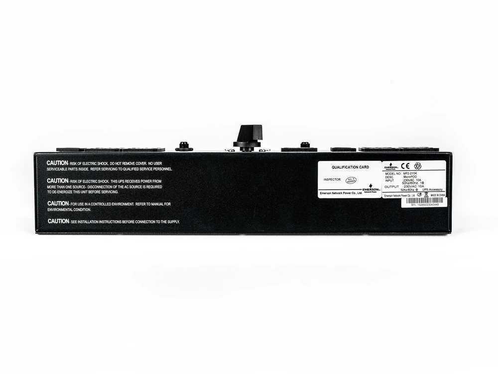 Vertiv Liebert MicroPod – apėjimo jungiklis – Kintamoji srovė 230 V – skirtas Liebert GXT3-1000RT230, GXT3-1500RT230, GXT3-2000RT230, GXT3-700RT230, PSI PS750RT3-230 (MP2-210K)