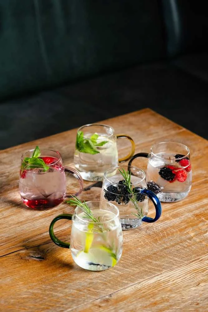 Vialli Design - 2 puodelių rinkinys Bolla su Yelloe rankena 400ml
