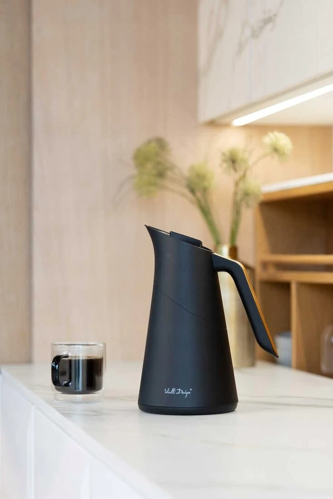 Vialli Design Termos 1l juoda-auksinė (9224)