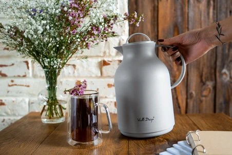 Vialli Design Termosas su ąsočiu AMO 1 l Pilka