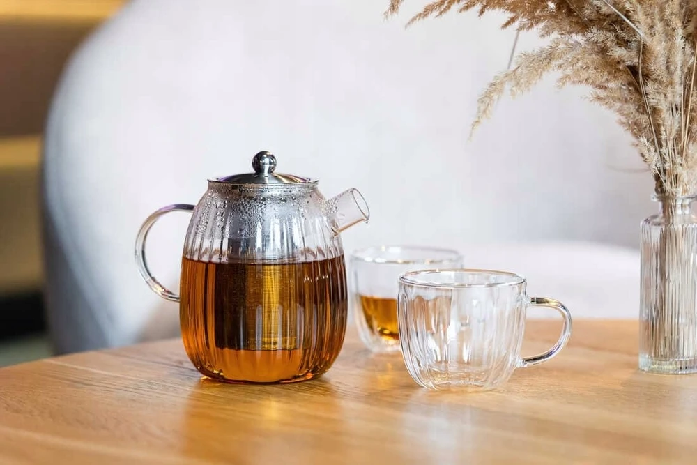 Tulip Vialli Design - Tulpių ąsotis su filtru Sidabrinis matinis 1l