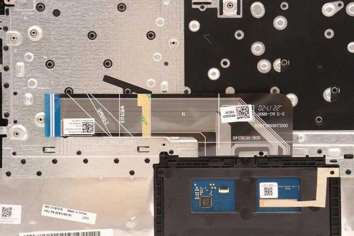 „Lenovo“ viršutinio korpuso komplektas, skirtas „Lenovo ASM_GER L82TU BU_BK“