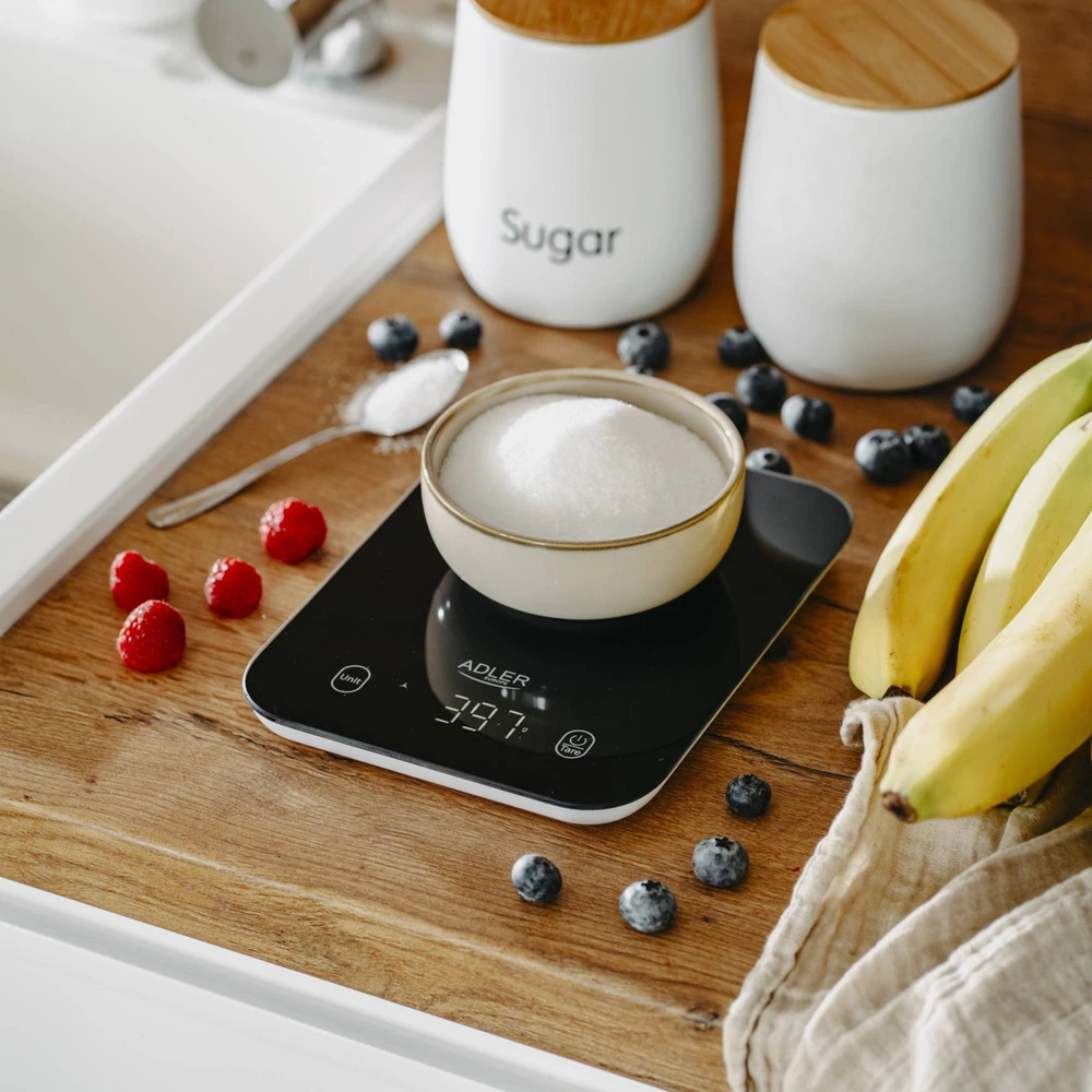 Virtuvinės svarstyklės Adler Kitchen Scale | AD 3181b | Graduation 1 g | Ekranas type LED | Juodas