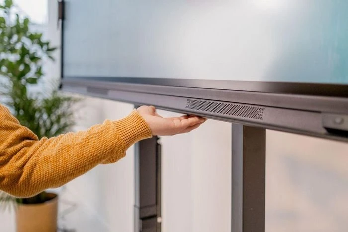Laikiklis Vogels RISE 5200 Trolley su elektrycznym podnośnikiem wyświetlacza DirectControl (7352000)
