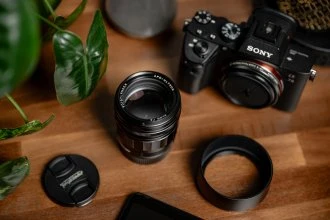 Voigtlander objektyvas Voigtlander APO Ultron 90 mm f/2,0, skirtas Leica M – juodas