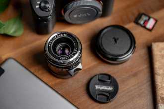 „Voigtlander Nokton II Vintage Line 28mm f/1.5“ objektyvas, skirtas „Leica M“ – juodas