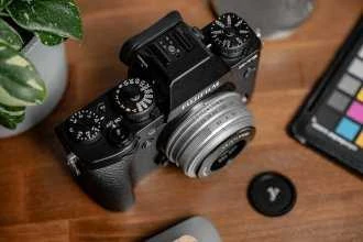 „Voigtlander“ spalvotas „Skopar“ 18 mm f/2.8 objektyvas, skirtas „Fujifilm X“ – sidabrinis