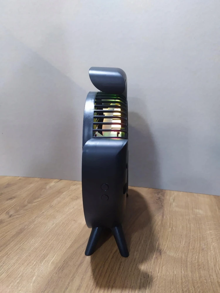 „Volteno“ žaidimų stalo ventiliatorius, USB, 5 W, 21,2 x 5,3 x 21,6 cm, VO2546