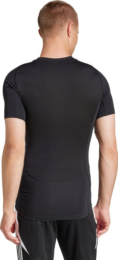 Vyriški marškinėliai adidas Techfit Short Sleeve Tee juoda JP4674 (L)