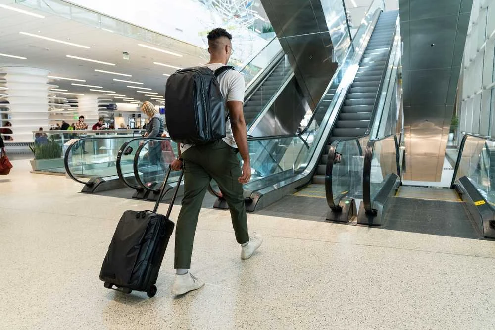 Bagažas - WANDRD Transit Carry On Roller Bag (patvarus, atsparus vandeniui, nešiojamojo kompiuterio skyrius)