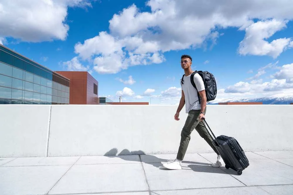 Bagažas - WANDRD Transit Carry On Roller Bag (patvarus, atsparus vandeniui, nešiojamojo kompiuterio skyrius)