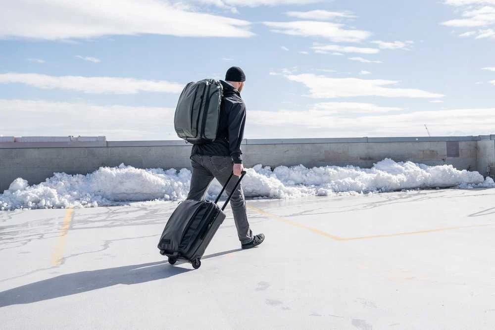 Bagažas - WANDRD Transit Carry On Roller Bag (patvarus, atsparus vandeniui, nešiojamojo kompiuterio skyrius)
