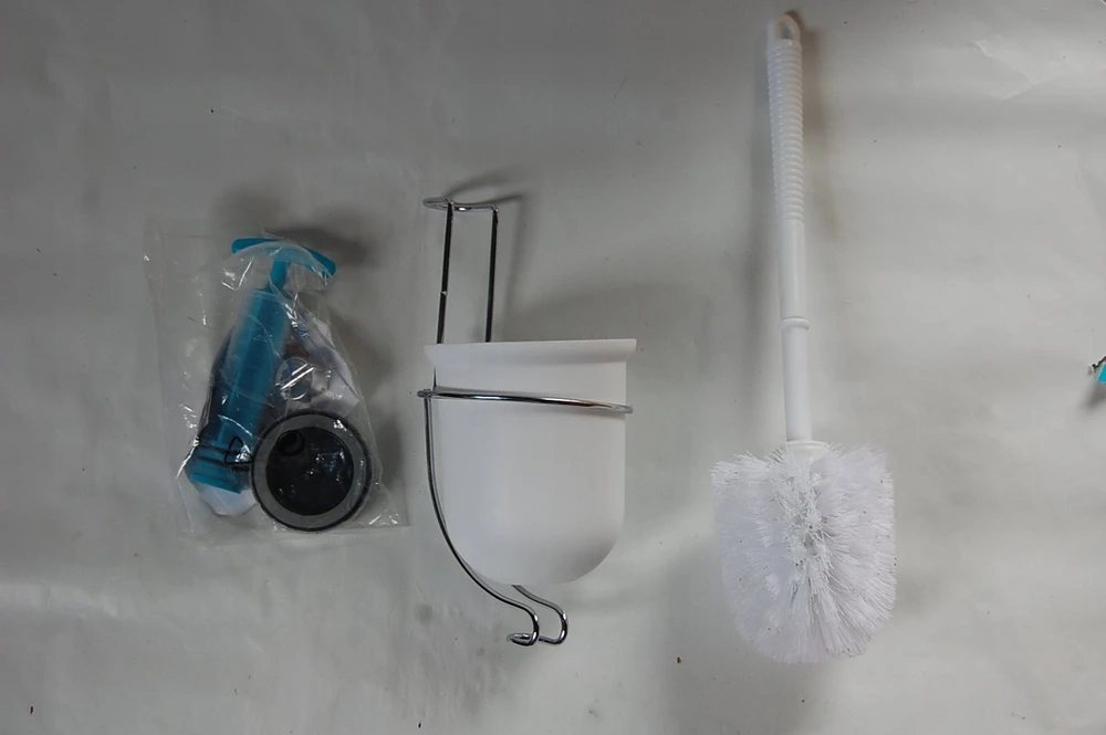 Wenko MILAZZO šepečių laikiklis + tualeto šepetys, Vacuum-Loc - chromuotas plienas, WENKO