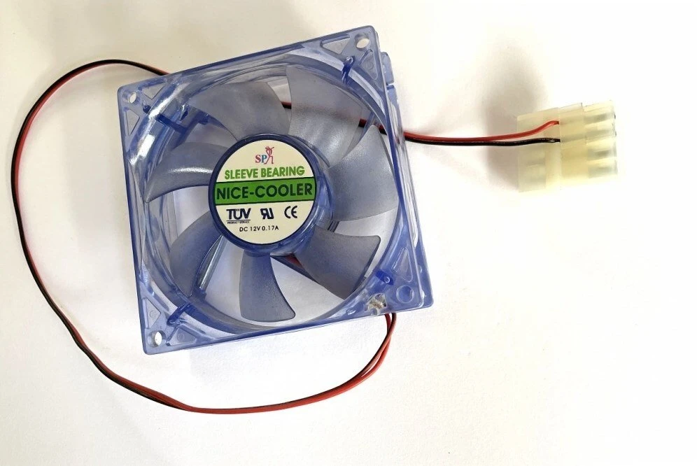 EUROCASE ventiliatorius 80 mm, 12 V / 0,17 A, mėlynai šviečiantis (molex)