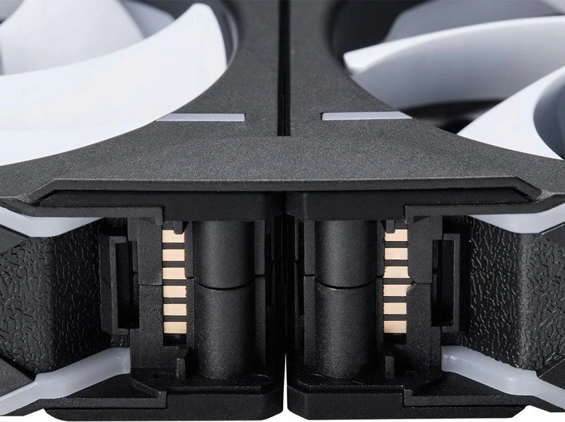 PHANTEKS D30 PWM Reverse Airflow D-RGB, 3-pack - 120mm, juoda