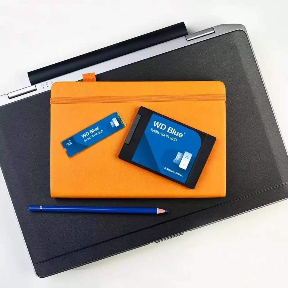 „Western Digital WD Mėlyna SA510 SATA SSD“ 7 mm / 2,5 colio korpuse, 500 GB talpos (WDS500G5B0A-00LMP0)