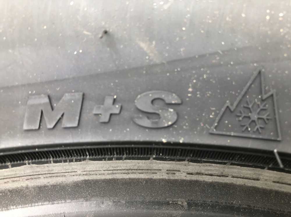 Westlake Z-401 245/40 R18 97 W