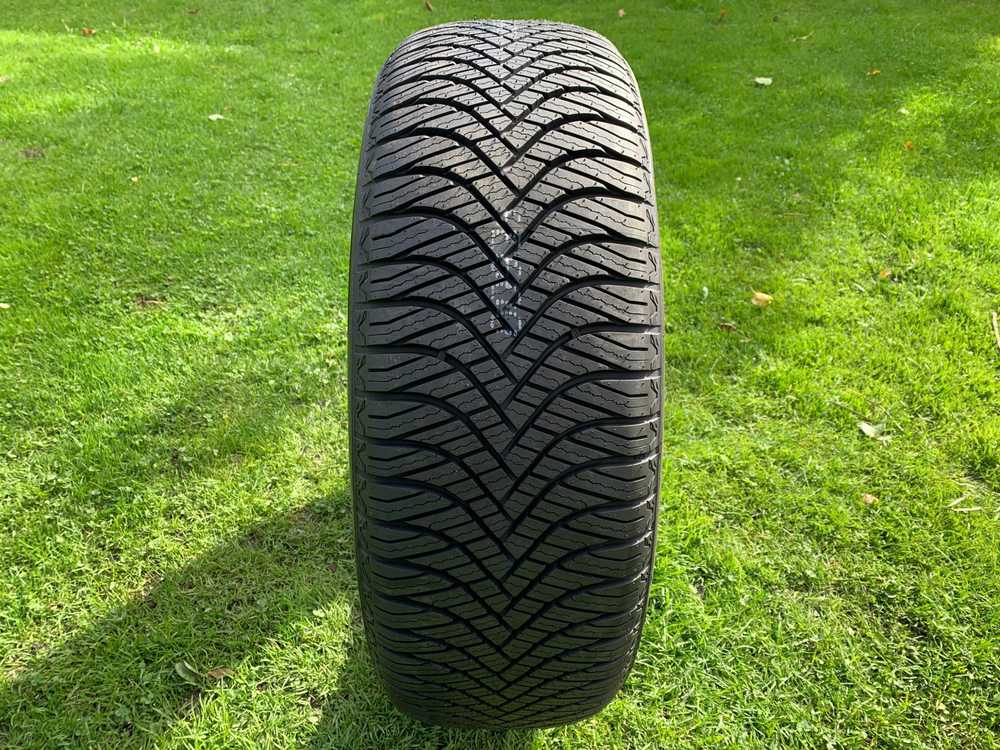Westlake Z-401 245/40 R18 97 W