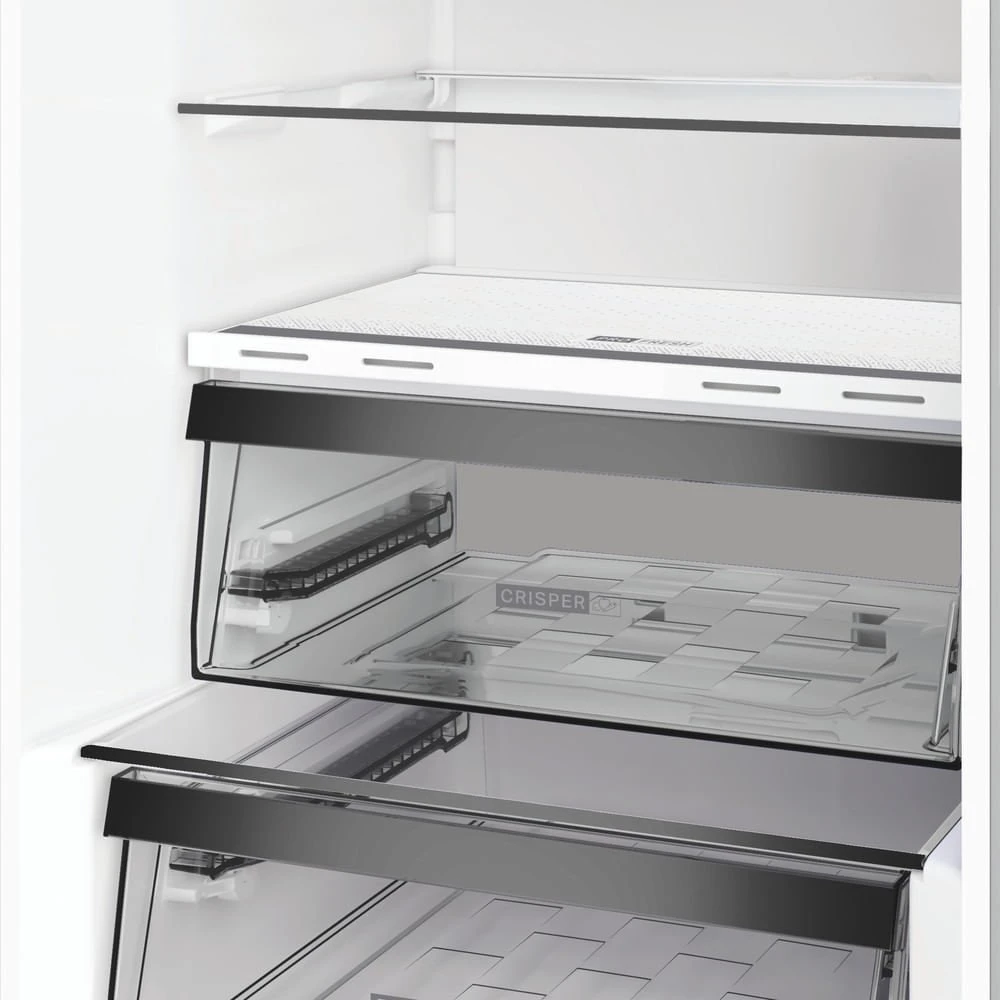 Whirlpool Šaldytuvas | WHK 26363 XP6E | Energy efficiency class C | Free standing | Combi | Height 186.5 cm | No Frost system | Šaldytuvas net capacity 210 L | Šaldiklis net capacity 106 L | 35 dB | Pearl Inox