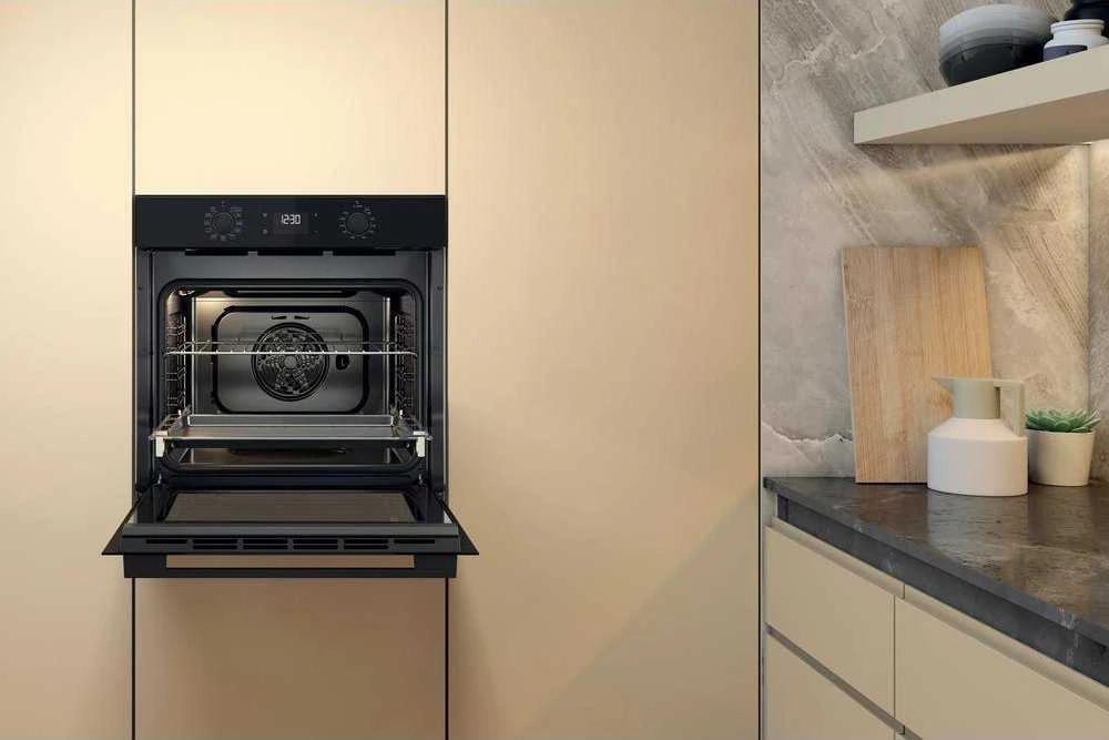 Orkaitė Whirlpool OMK58CU1SB
