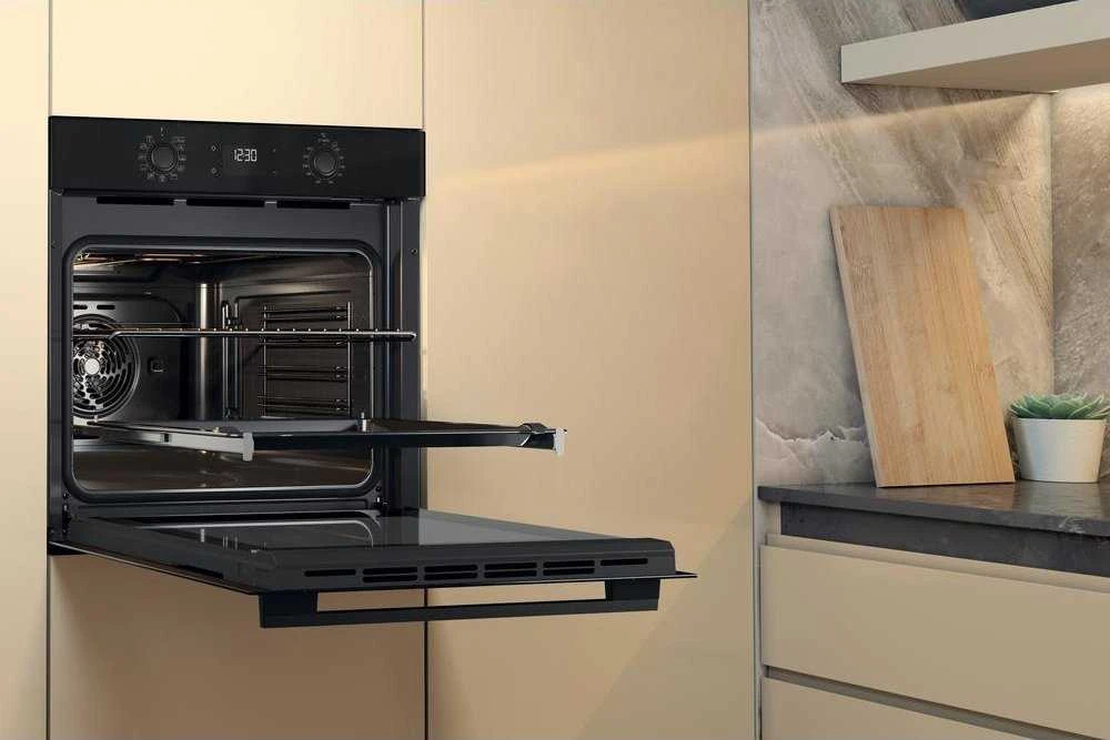Orkaitė Whirlpool OMK58CU1SB