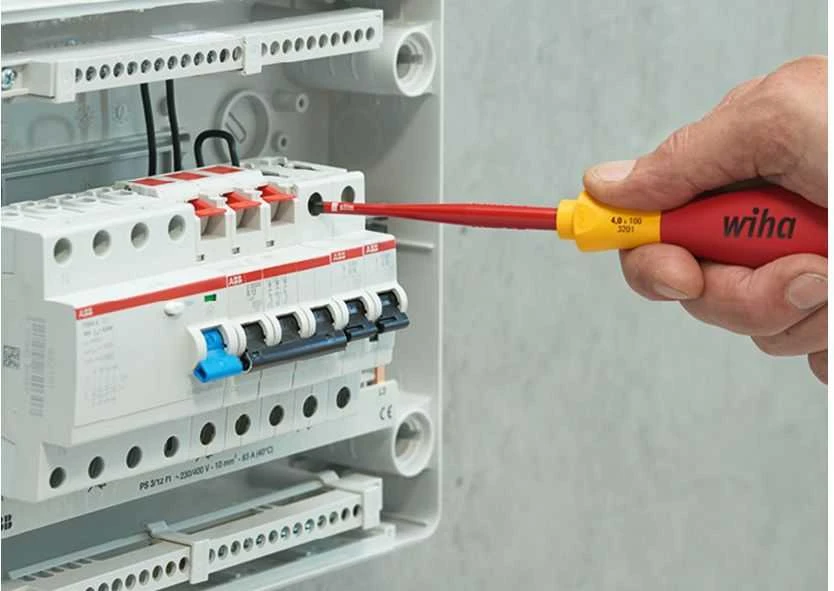 Atsuktuvas WIHA SoftFinish® electric slimFix PlusMinus / Pozidriv SL / PZ2 x 100 mm