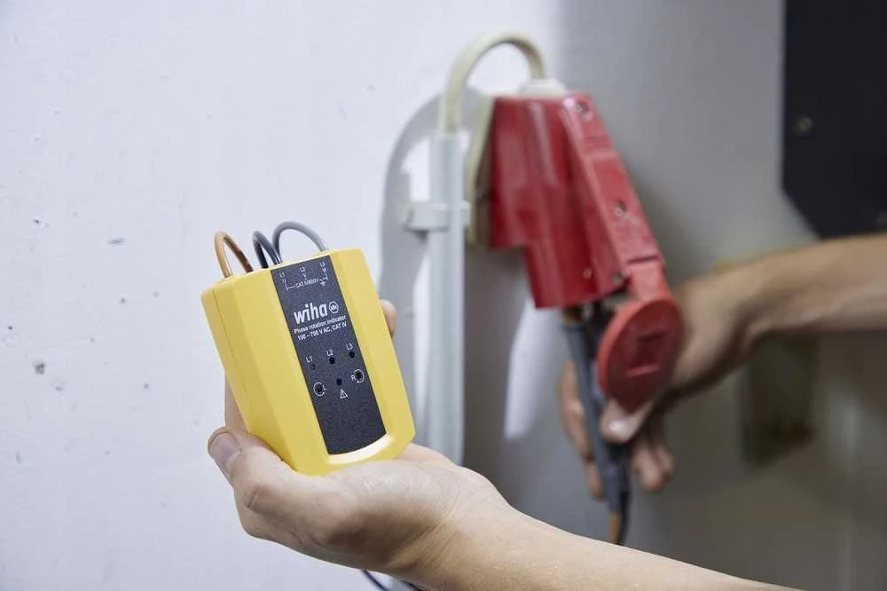 Sukimosi lauko indikatorius 100 - 700 V AC WIHA, Elektrikams