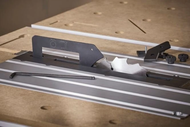 Darbo stalas - wolfcraft MASTER Cut 2600 Aliuminui, Plienui, Nerūdijančiam Plienui