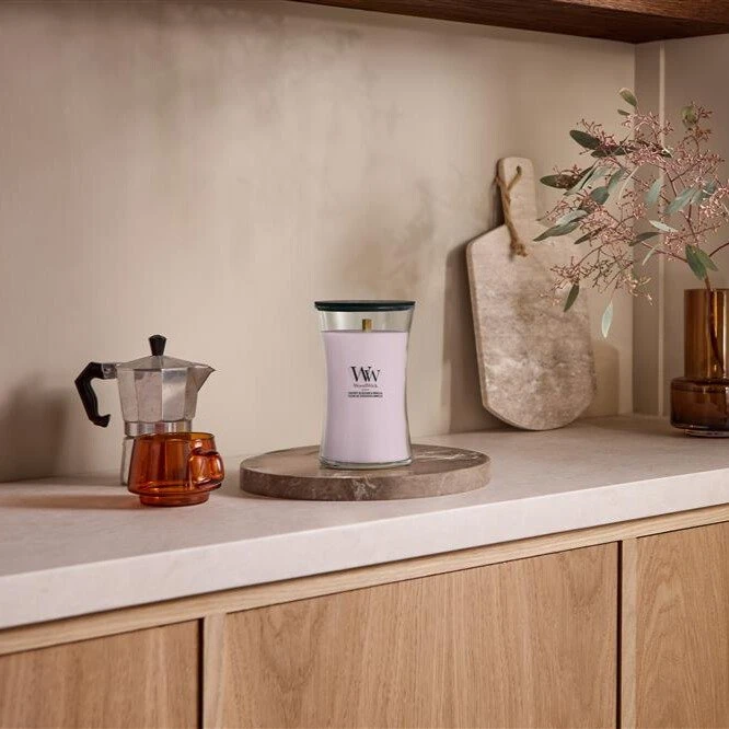 WoodWick vyšnių žiedų ir vanilės skonio kvapiklis 609,5 g