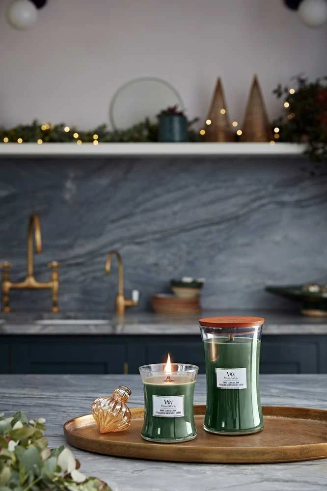 WoodWick Aromatinė žvakė (Mint Leaves & Oak), 275 g