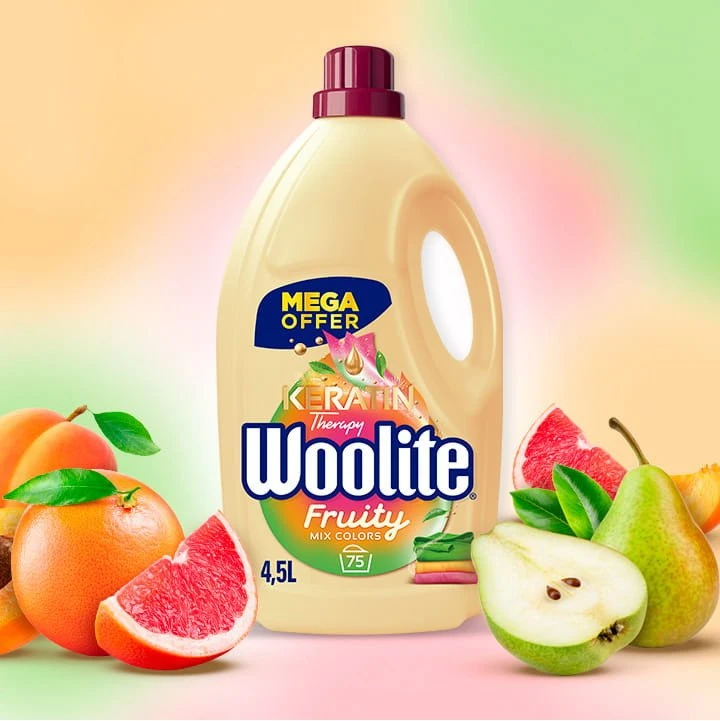 Woolite Vaisių skonio dažams su keratinu 4,5 l / 75 skalbimai