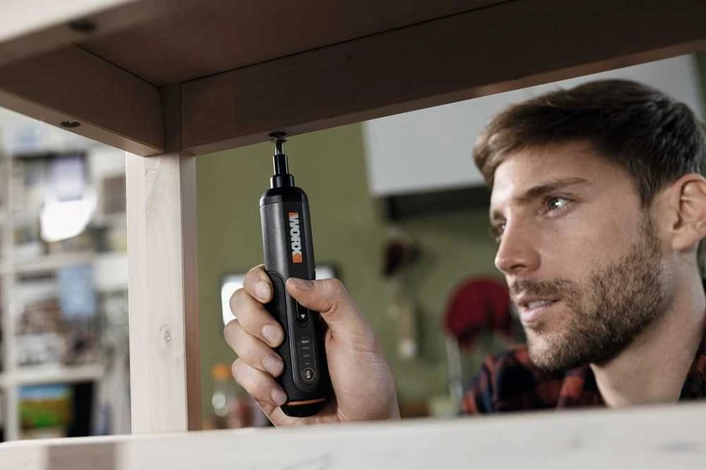 Suktuvas Worx WX240; 3,6 V; 1,5 Ah akum. + priedai