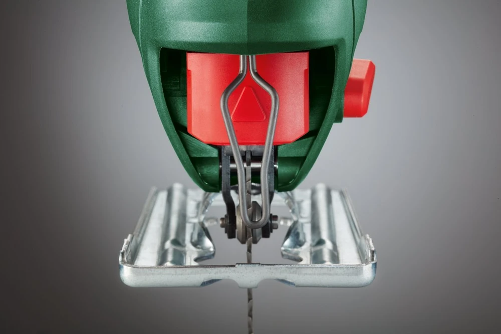 Bosch UniversalSaw 18 be akumuliatoriaus ir kroviklio Akum.siaurapjūklis