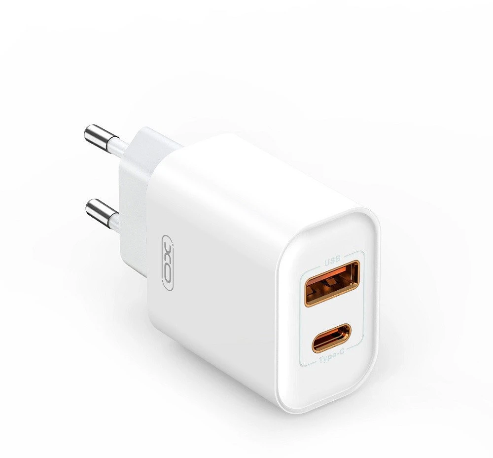 XO sieninis įkroviklis CE12 PD QC 3.0 20W 1x USB 1x USB-C baltas