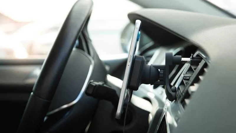„Xvidia XVIDA StickyPad5“ išmaniesiems telefonams – universalus magnetinis adapteris