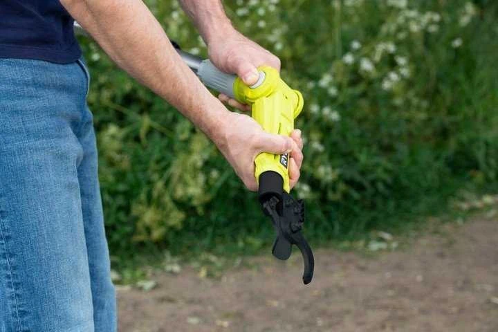 Black & Decker Genėjimo žirklės Ryobi RY18PLA-0; 18 V (be akumuliatoriaus ir pakrovėjo)