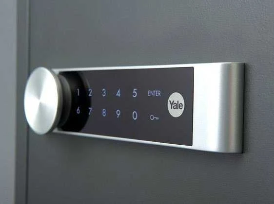 Yale Home YFM ugniai atsparus namų seifas L