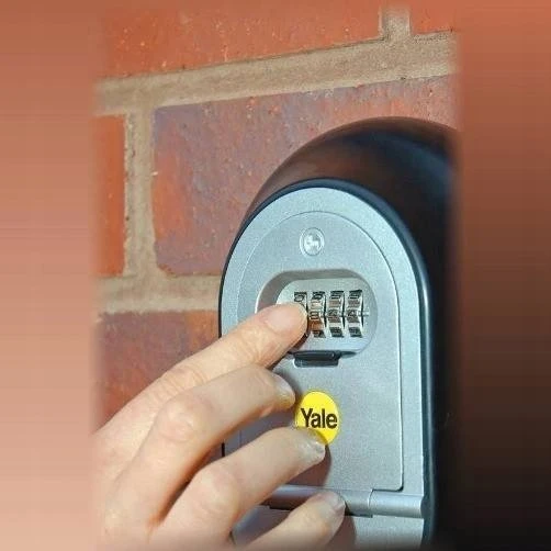 Yale Y500/187/1 Raktų dėžutė atidaryta su kombinuota spyna