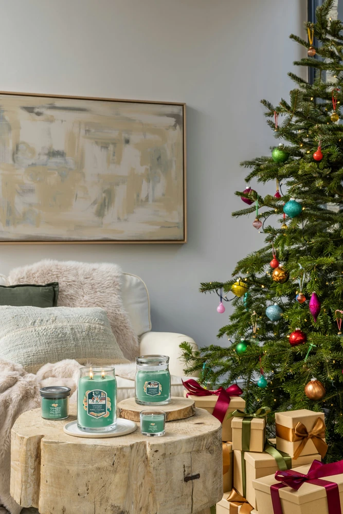 Yankee Candle Signature šventinė „Winterfest“ žvakė didelė, 567 g