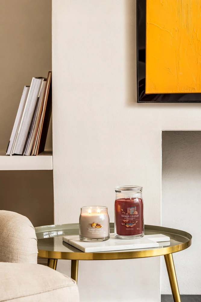 Yankee Candle Aromatinė žvakė Signatūrinė stiklinė didelė Autumn Daydream 567 g