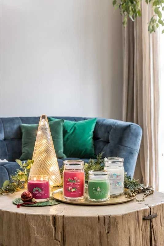 Yankee Candle aromatinė žvakė "Signature large glass Magical Bright Lights" 567 g