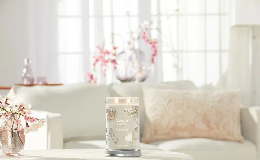 Yankee Candle Aromatinė žvakė Signature tumbler large Warm Cashmere 567 g