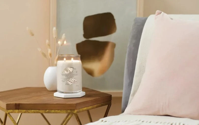 Yankee Candle Aromatinė žvakė Signature glass large Warm Cashmere 567 g