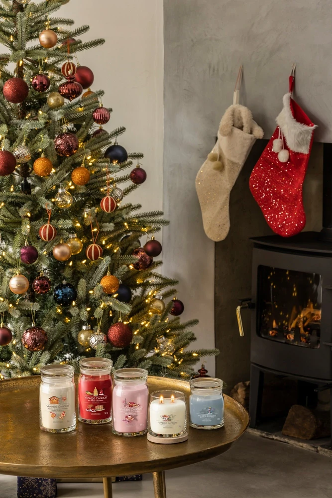 Yankee Candle North Pole Hideaway kvepianti žvakė, 368 g