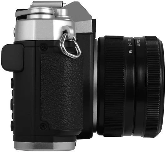 YASHICA FX-D 100 skaitmeninė juostų imitavimo kamera