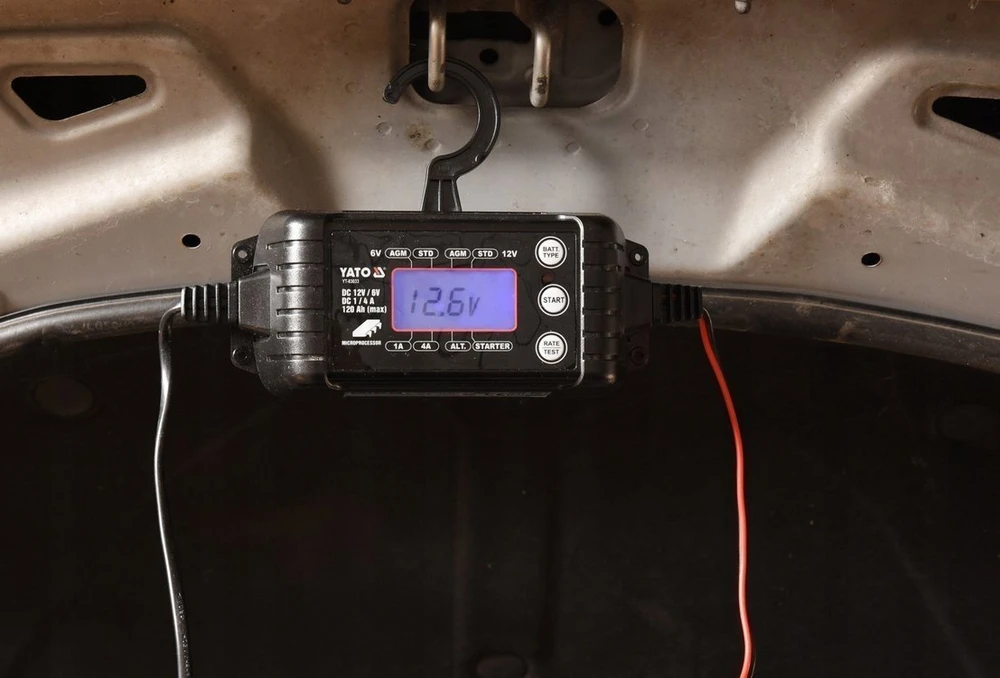 Automobilių akumuliatorių pakrovėjas Yato YT-83033; 6 V/12 V
