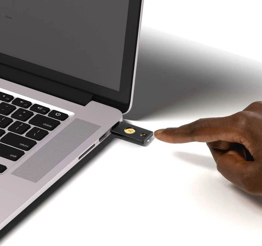 Saugumo Raktas - Yubico YubiKey 5 NFC FIPS USB